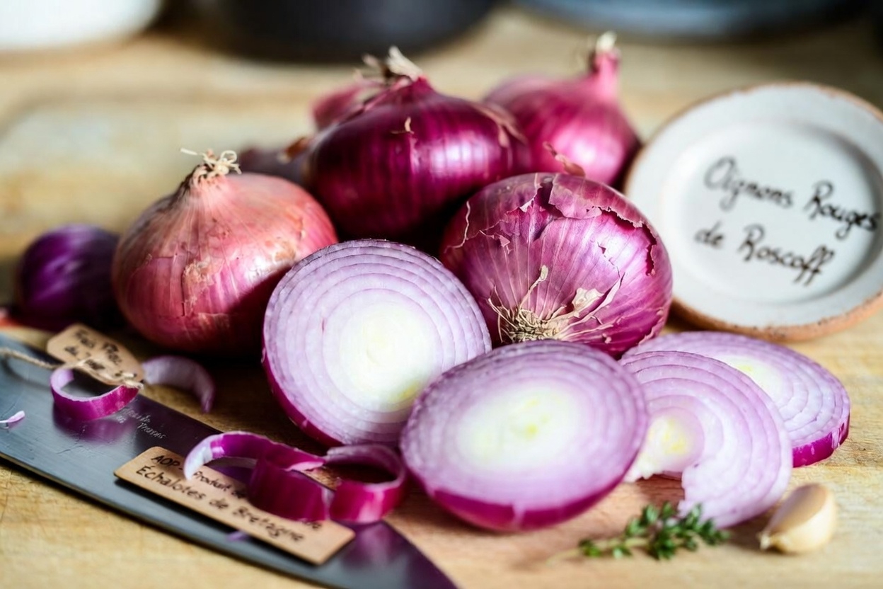 Avez-vous essayé ces simples pickles d’oignon rouge pour le bien-être au quotidien ?