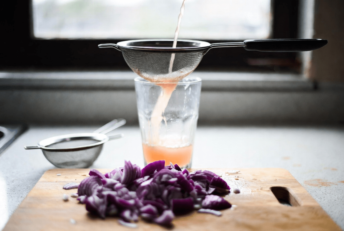 Oignon rouge et glycémie : exploration d’un simple ingrédient de cuisine pour le bien-être au quotidien