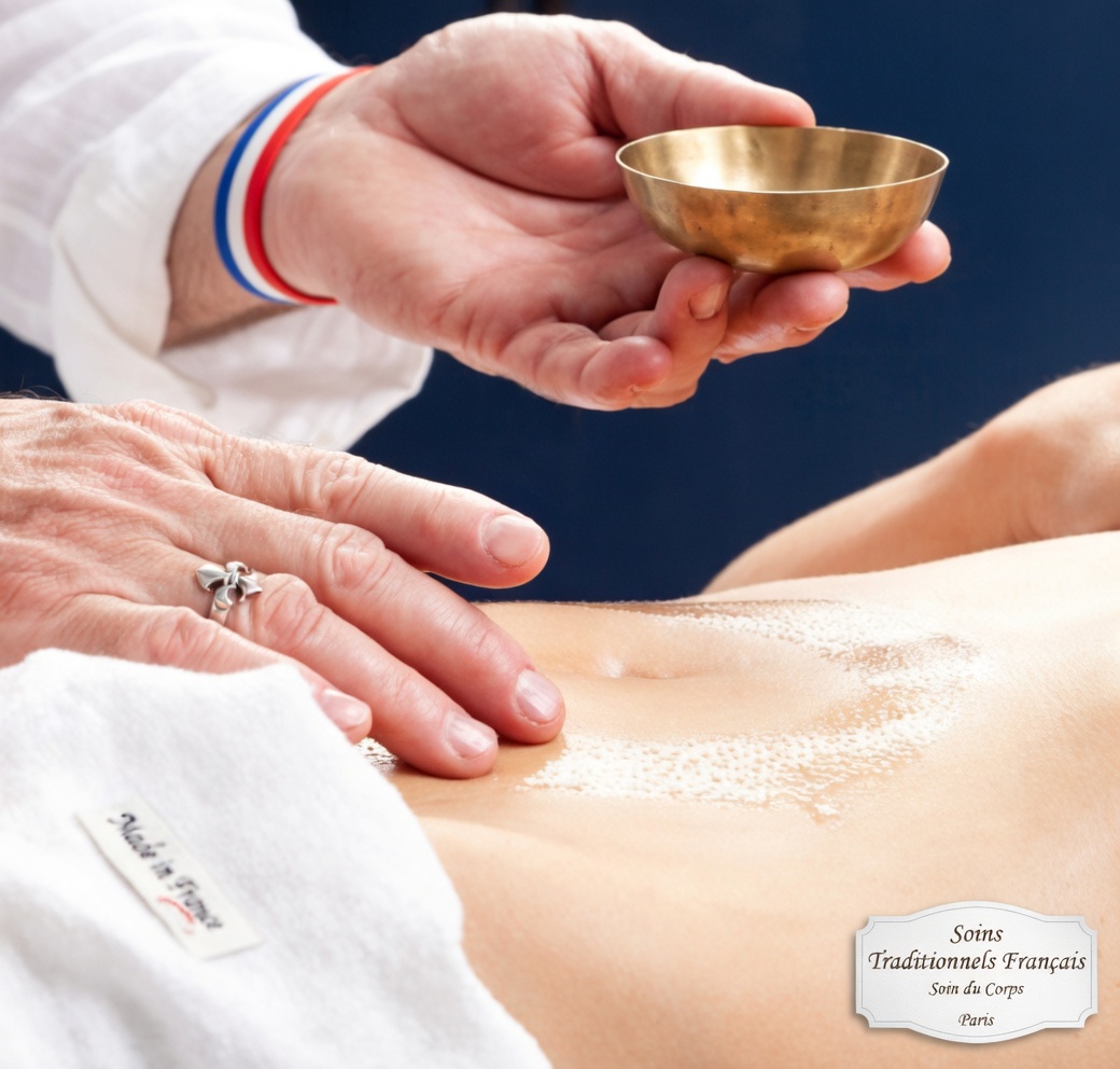 L’huile de ricin dans le nombril : mythe ou habitude ?