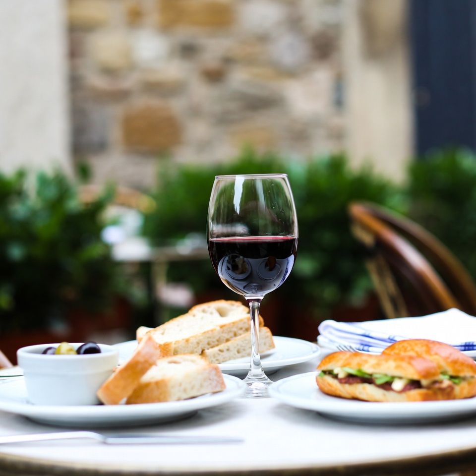 7 signes du cancer de l’estomac que personne ne devrait ignorer