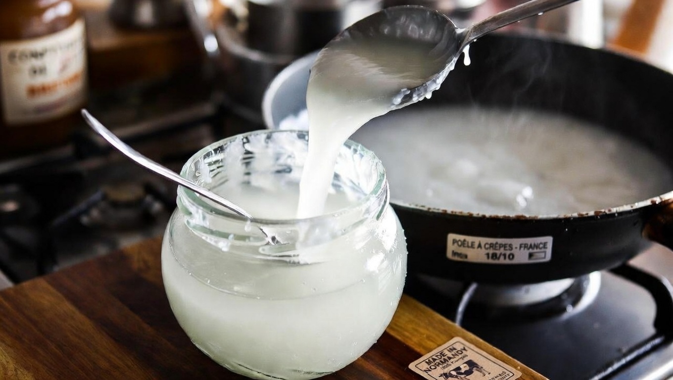 Ajouter de l’huile de coco à votre routine quotidienne pourrait-il favoriser le confort articulaire et la mobilité ?