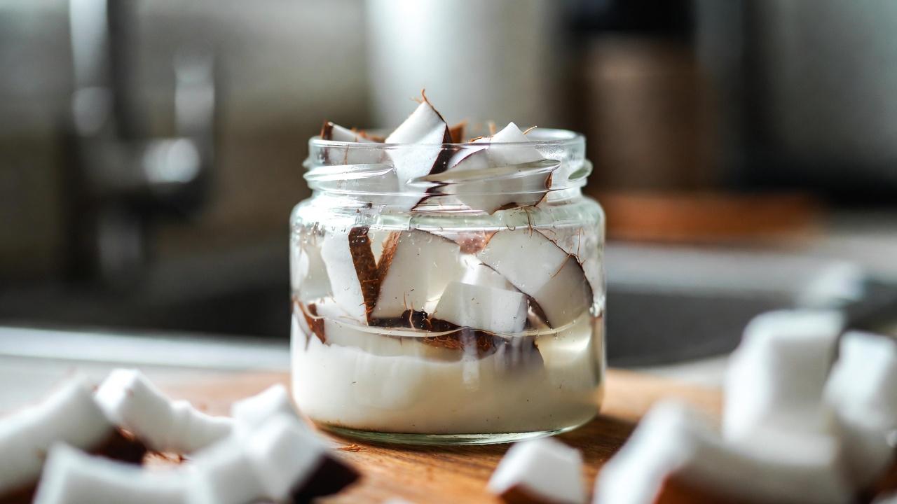 L’huile de coco vierge est-elle une aide utile pour soutenir le confort articulaire ? Des façons simples de l’essayer