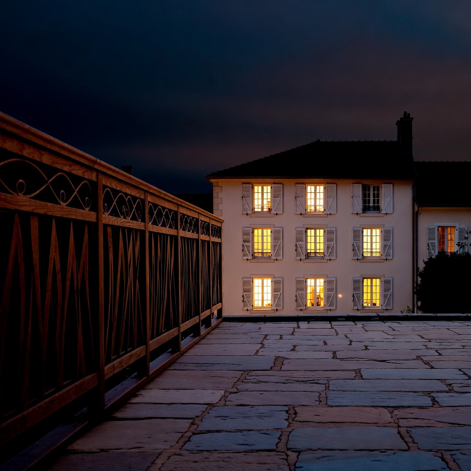 Découvrez le secret naturel pour préserver votre vue pendant votre sommeil !